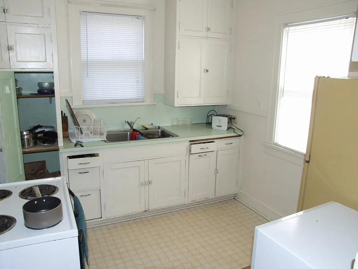 3 bed, 1368 sqft, $1,305 — Photo 2