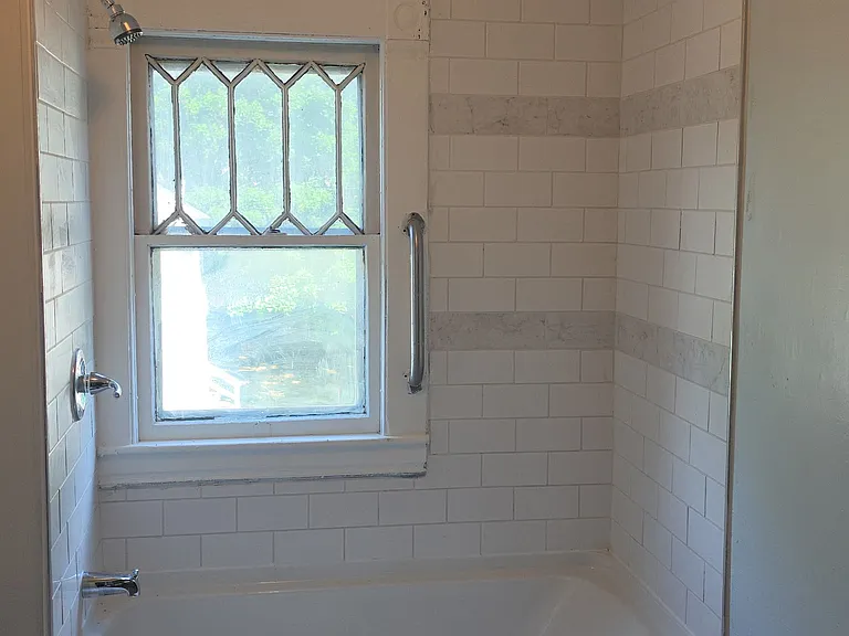 13 Owego St — Photo 9