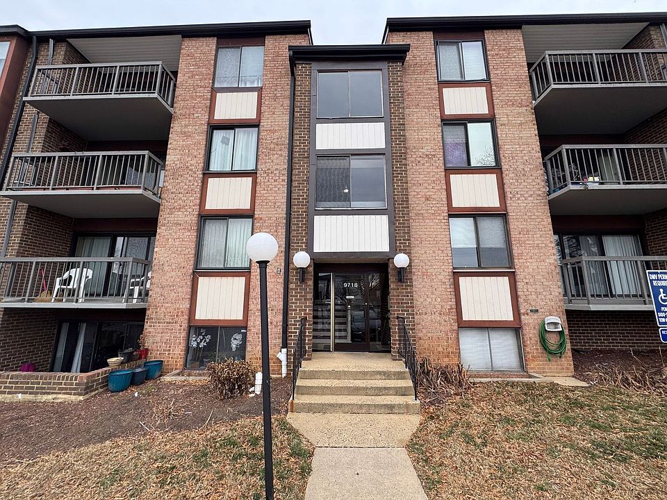 1st image of 9718 Kingsbridge Dr APT 104