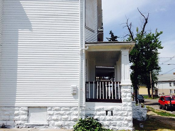 5th image of 406 Goodyear Ave