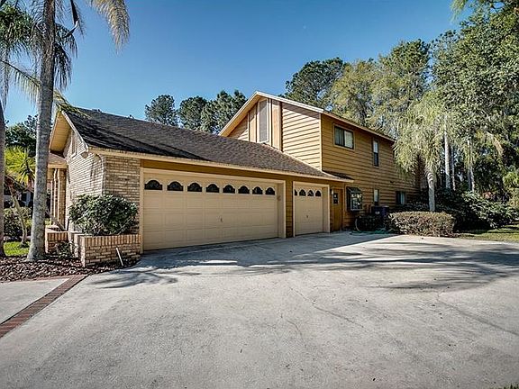 2nd image of 15701 New Castle Ct