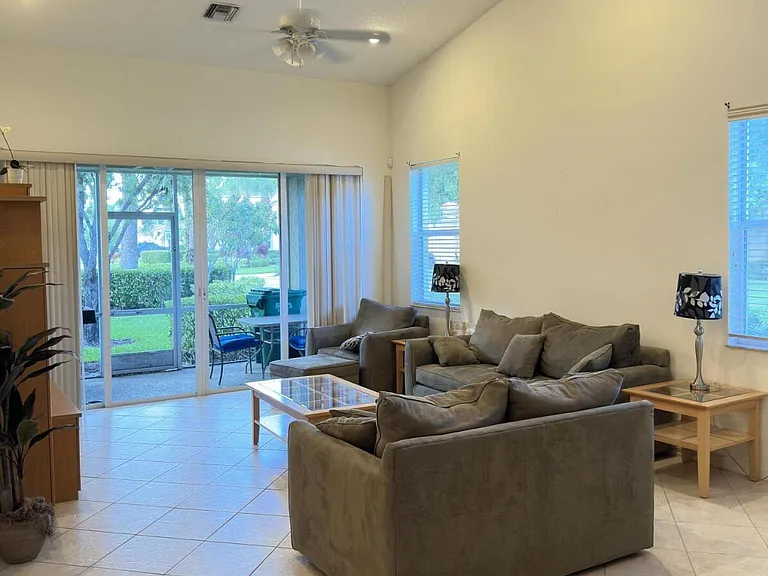 8125 Mulligan Cir — Photo 4