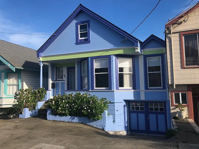 Front of house and driveway