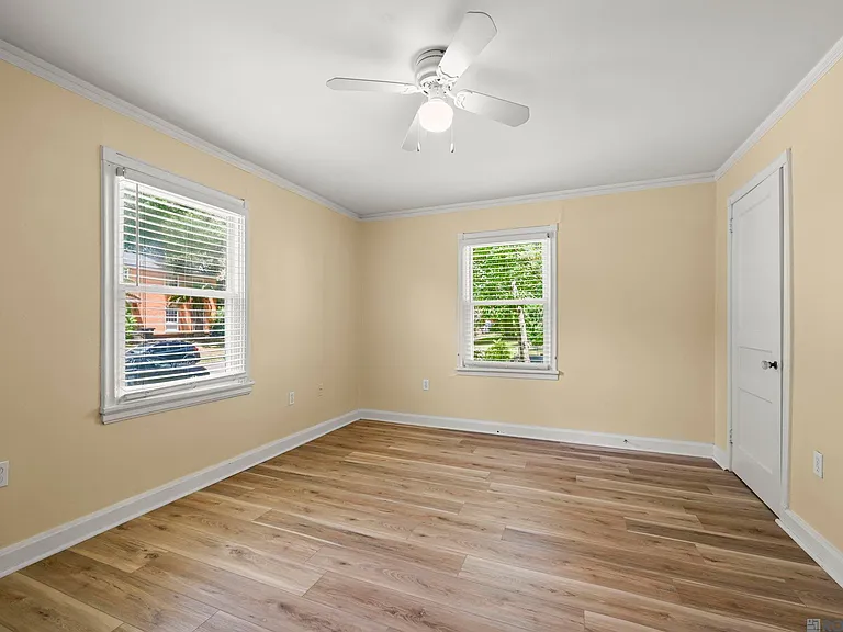 975 Rittiner Dr — Photo 8