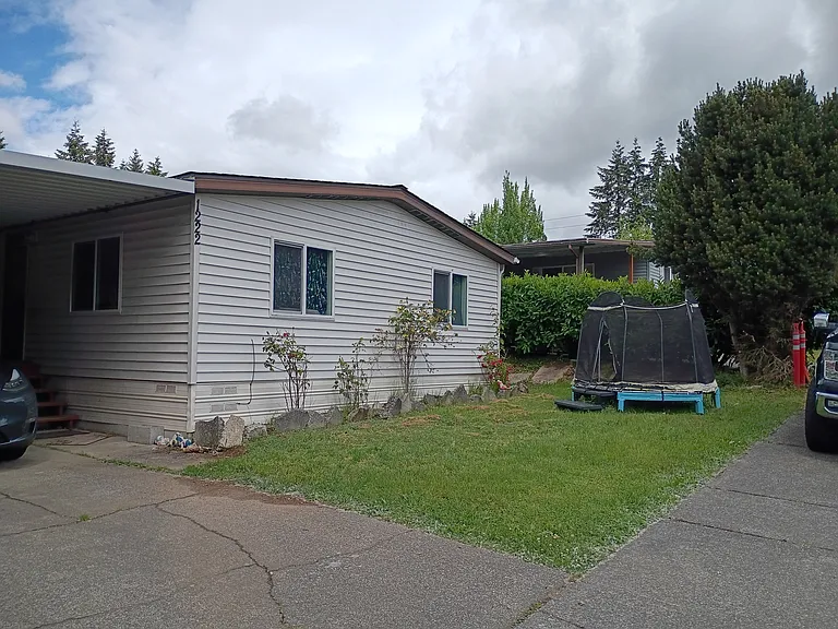 12226 SE 207th Pl — Photo 4