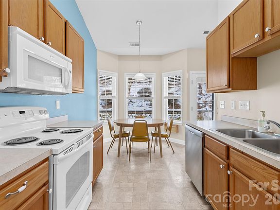 4th image of 117 Ashton Bluff Cir