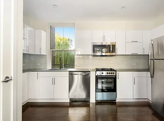 Rented by Dalan Rentals | media 23