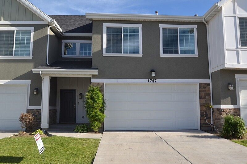 1st image of 1747 W Lunford Ln