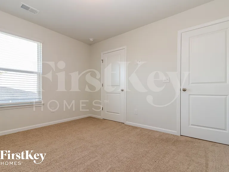 591 Wayton Cir — Photo 15