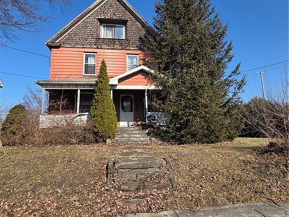2nd image of 148 E Wilson Ave