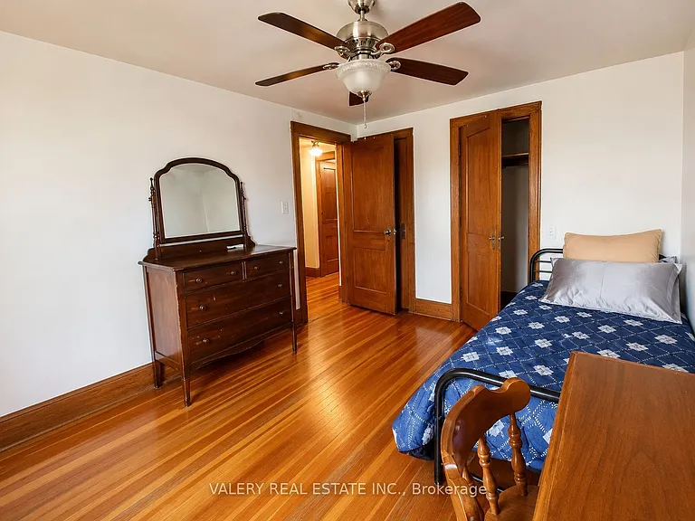 1058 Moy Ave — Photo 11