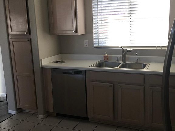 4th image of 13549 W White Rock Dr