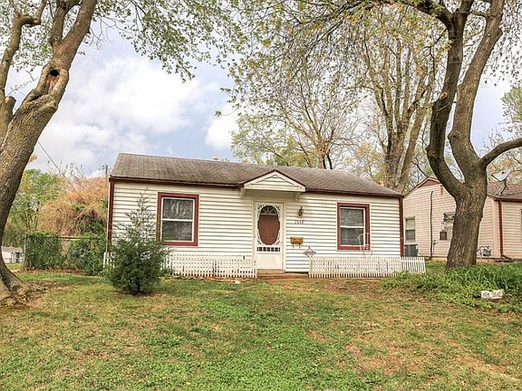 2nd image of 2642 S 51st St