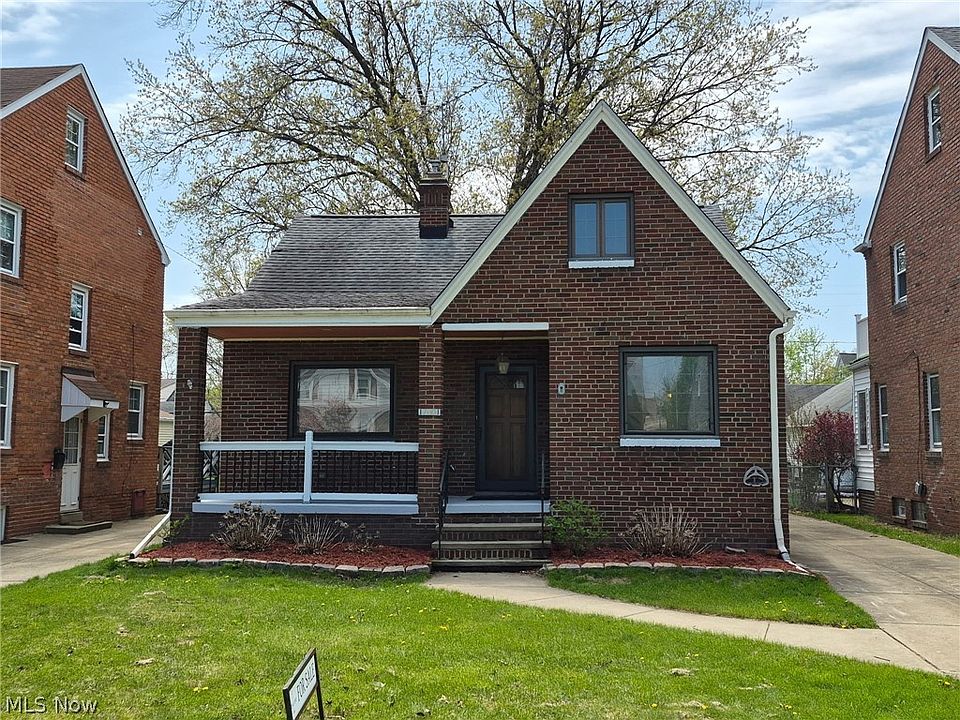 1st image of 17001 Laverne Ave