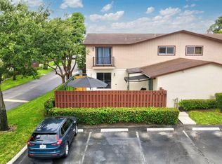 4180 N Landar Dr, Lake Worth, FL 33463