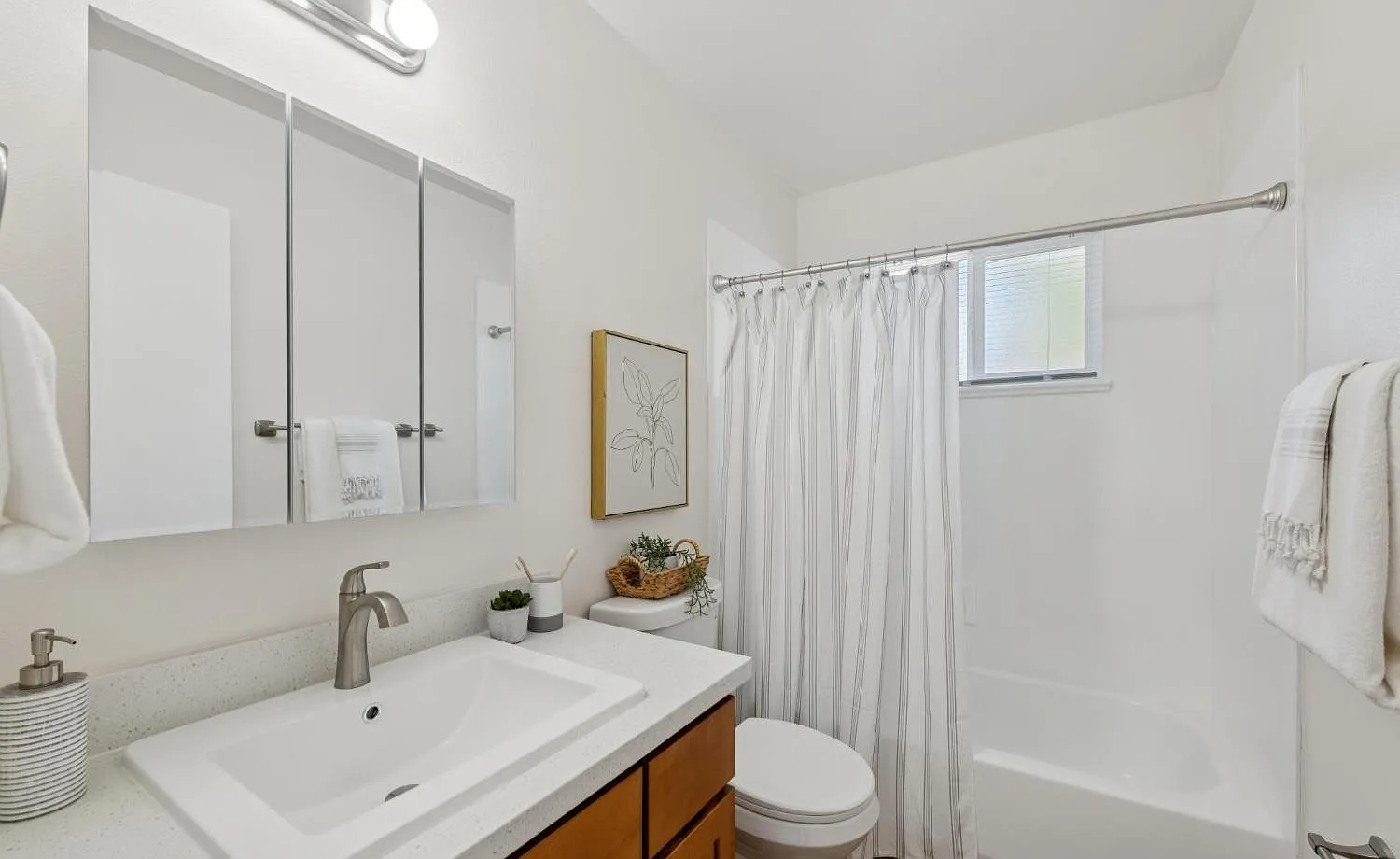 2 bed, 745 sqft, $2,800 — Photo 4
