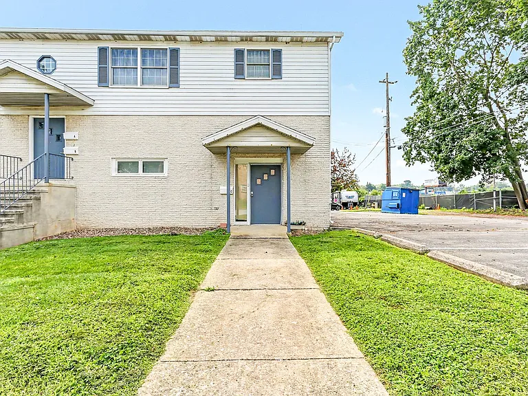 98 Herman Ave — Photo 2