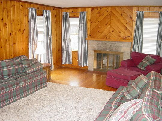 3rd image of 440 S Highland Ave