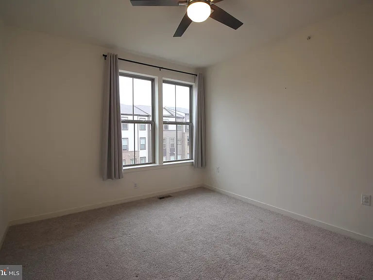45942 Raven Ter — Photo 21