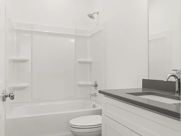 700 N Dupont Ave #204 — Photo 8