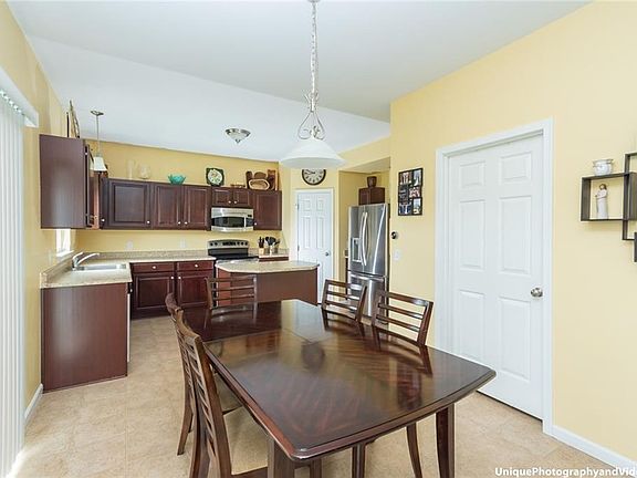 5th image of 1477 Coral Dr