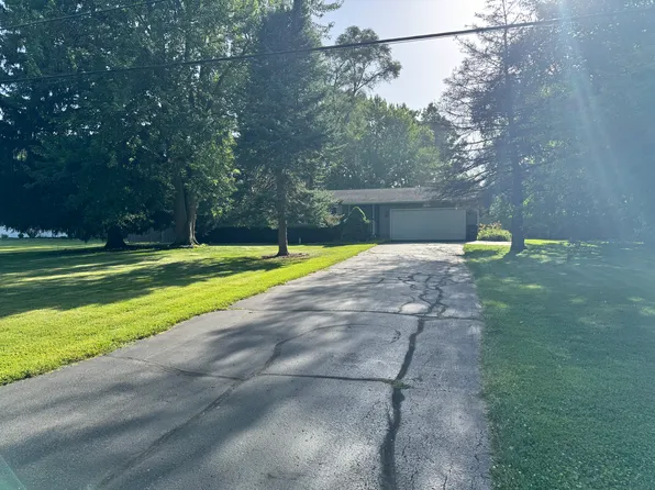 13366 Tucker Dr, Dewitt, MI 48820