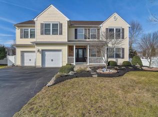 4 Gettysburg Dr, Howell, NJ 07731