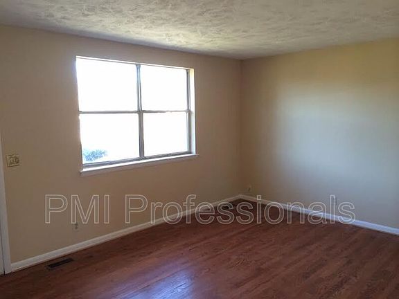 5th image of 6034 Creekmont Dr