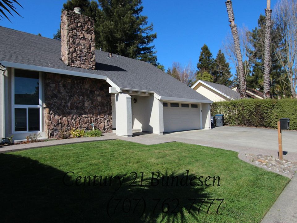1st image of 325 Bond Ave
