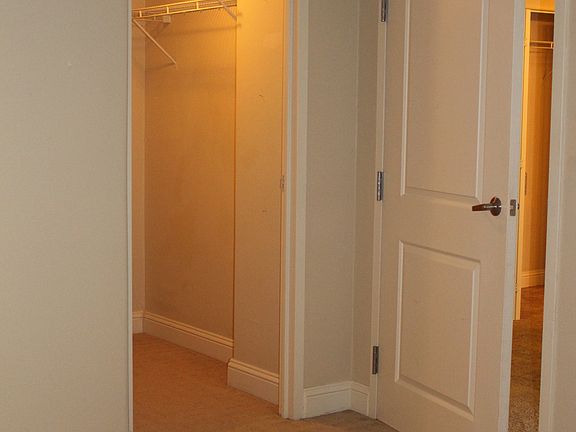 5th image of 700 Admiral Blvd #8B