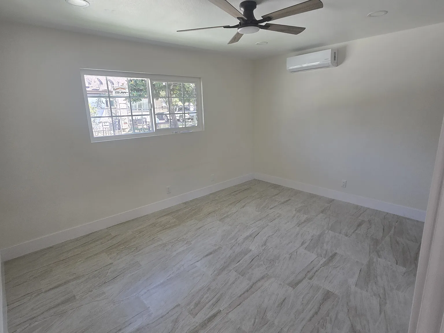 4 bed, 1200 sqft, $4,000 — Photo 3