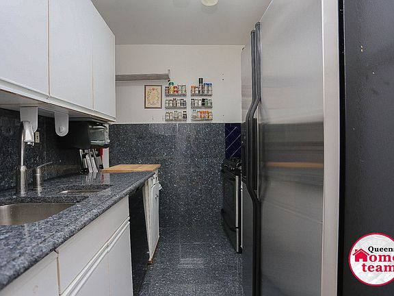 2nd image of 11860 Metropolitan Ave