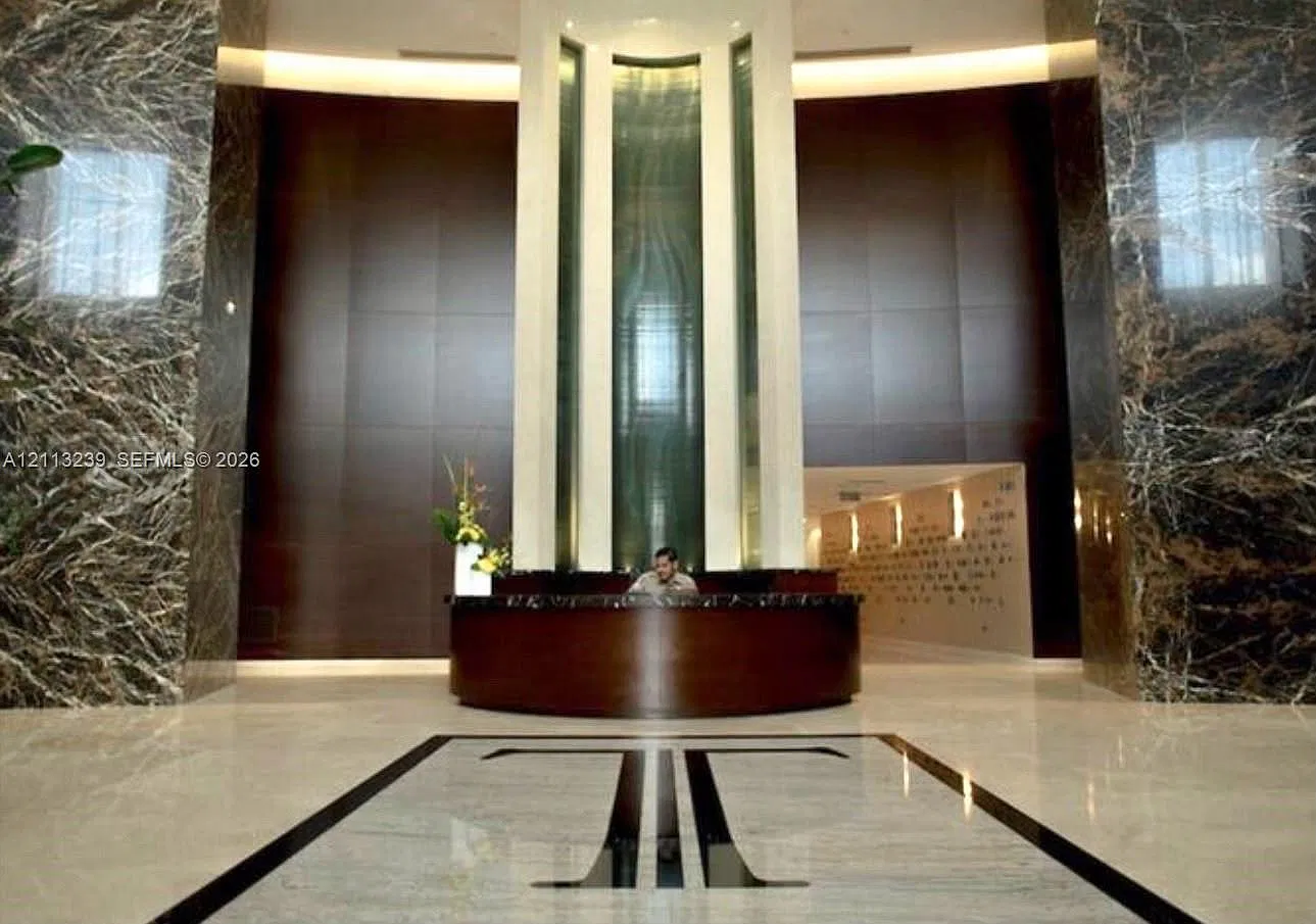Tdr Tower I Condo — Photo 3