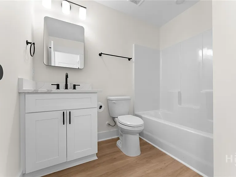 1203 E Bolton St — Photo 25
