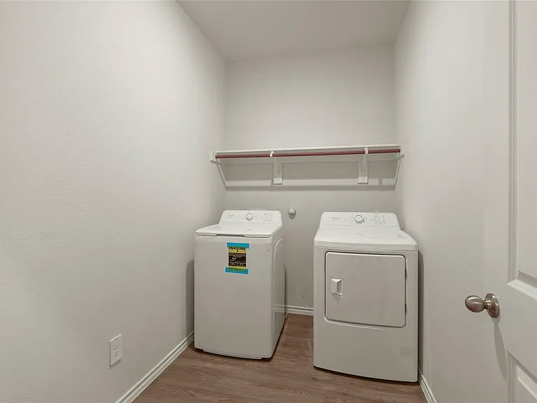 722 Sweet Pea Dr — Photo 8