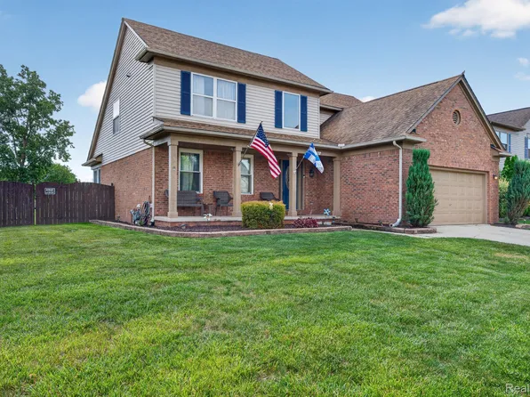 27681 Mill Creek Dr, Trenton, MI 48183