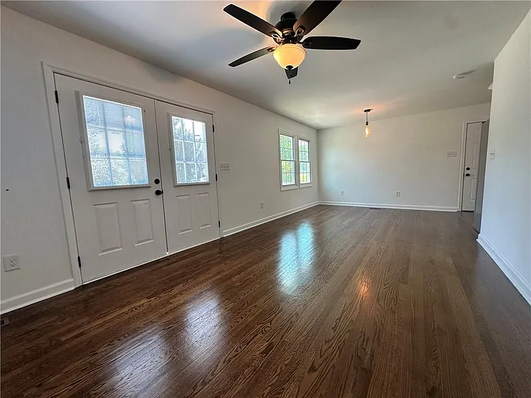 3104 Biggern Ave SE — Photo 5