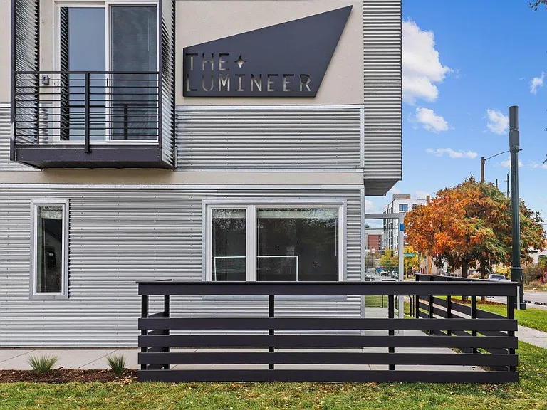 The Lumineer Apartments — Photo 19