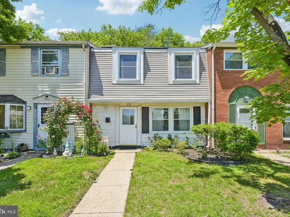 12 Roxburn Pl, Willingboro, NJ 08046