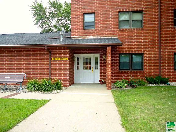 4th image of 1317 Seneca St APT 306