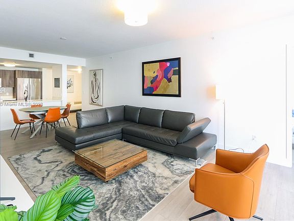 4th image of 488 NE 18th St Unit 1709