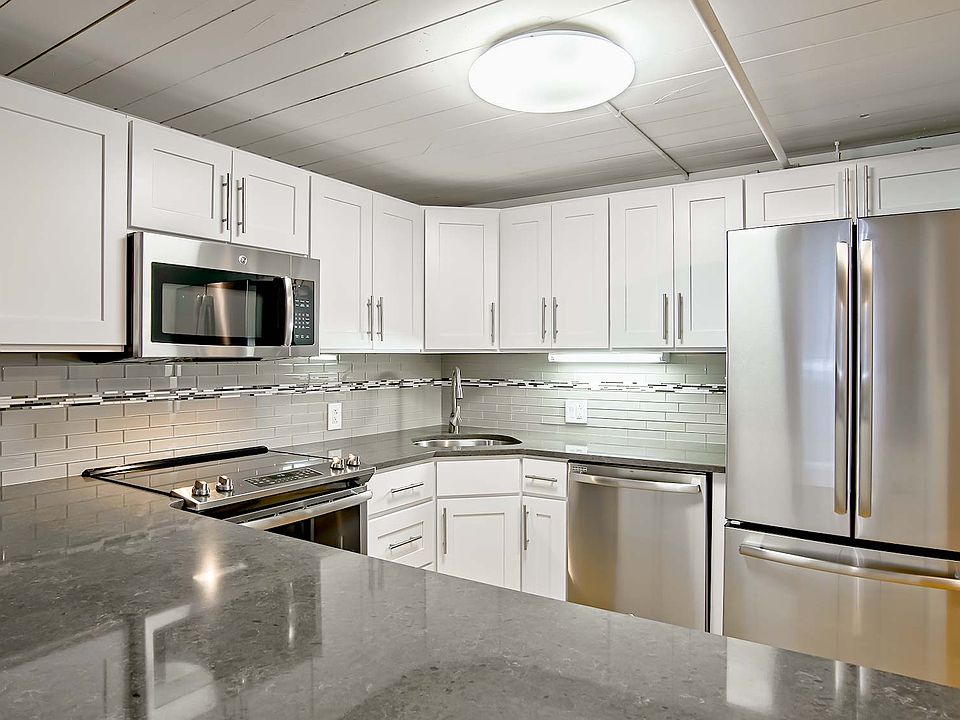 Renovated kitchens with luxury finishes are available for upgrade. Ask the leasing team for more details!