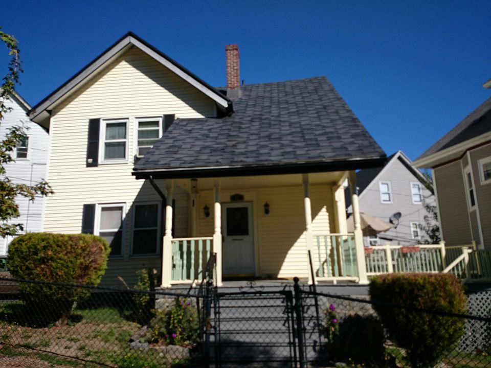 2nd image of 51 Larchmont St