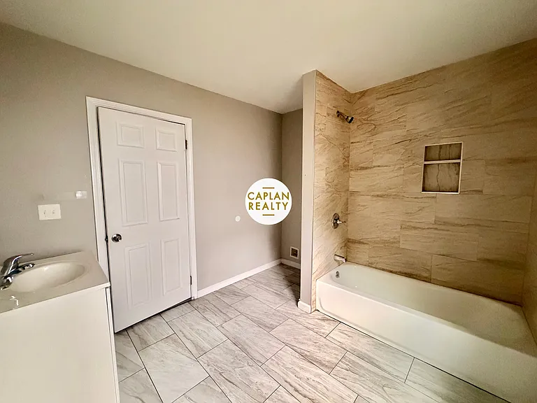73 Chamberlain St #1 — Photo 6