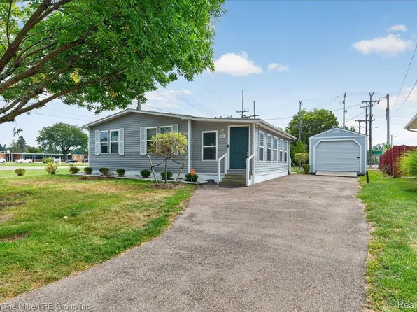 40 Owen St, Belleville, MI 48111
