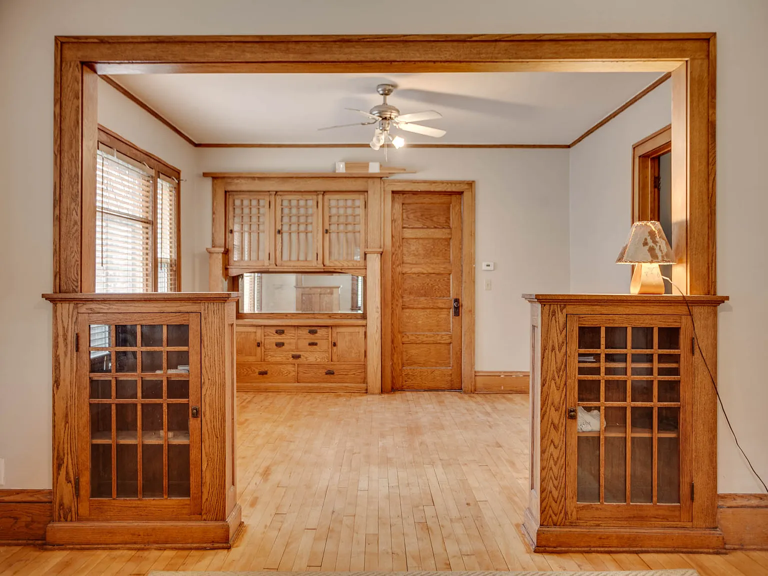 2 bed, 1000 sqft, $1,600 — Photo 2