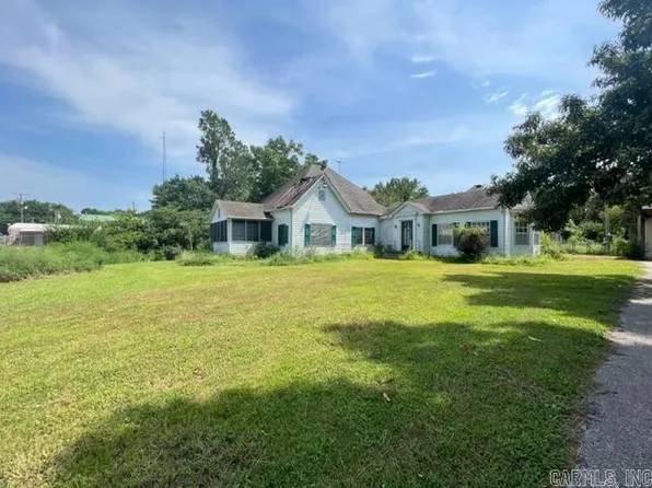 211 E South St, Harrisburg, AR 72432