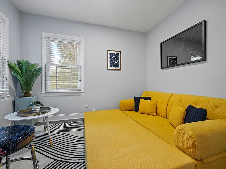 547 Erin Ave SW — Photo 9