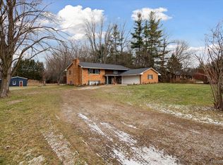 10353 Willow Rd, Willis, MI 48191