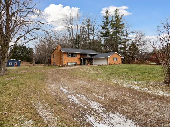 10353 Willow Rd, Willis, MI 48191